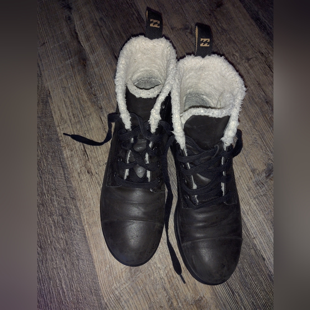 Billabong Lined Boots